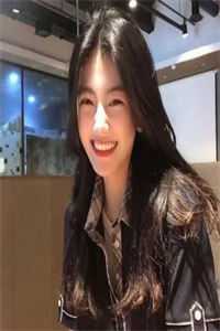 发现世子女儿身后，皇叔爱意藏不住了